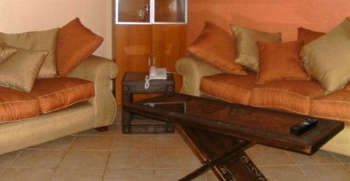 Fahari Guest House ナイロビ エクステリア 写真